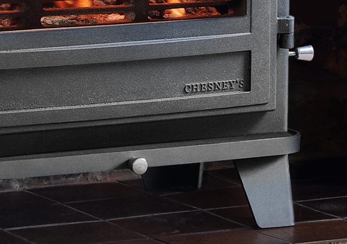 Chesneys Salisbury 8 series multi-fuel stove in Black Anthracite