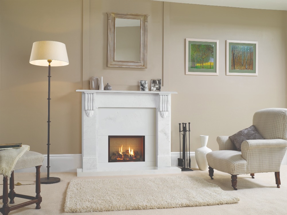 Stovax & Gazco Riva2 500 Edge gas fire with vermiculite lining